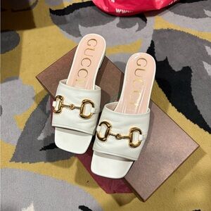 Gucci Women's horsebit sandal in dusty white